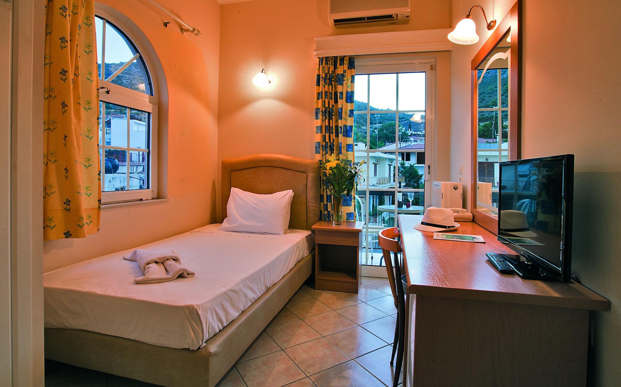 Epidavria Hotel Tolo Ngoại thất bức ảnh